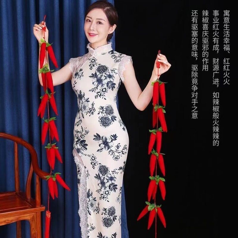 大红小辣椒串新年室内装饰中国结挂件布艺辣椒串挂饰元旦节庆用品