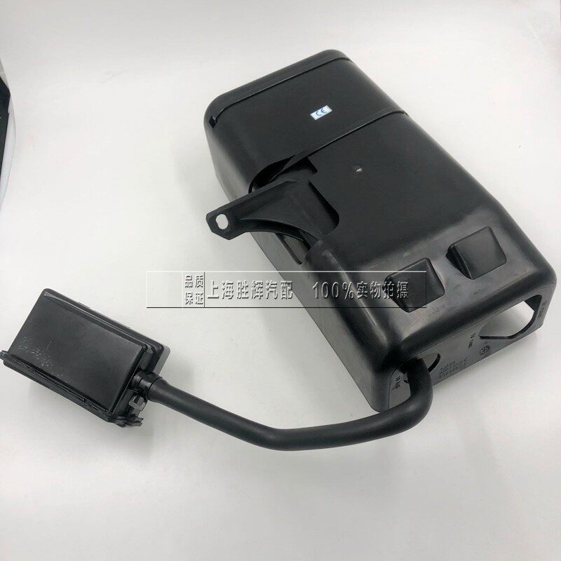 适用于别克新老款凯越HRV1.61.8油H箱活性碳罐/后大 汽油碳罐总成