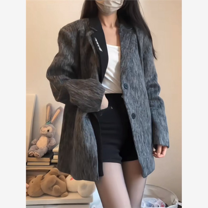 灰色西装外套女式毛呢外套高端2025春季新款毛呢小短款