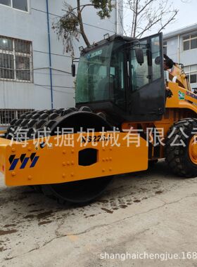 徐工XS223J单钢轮振动型压路机报价22吨徐工压路机带羊角碾出口