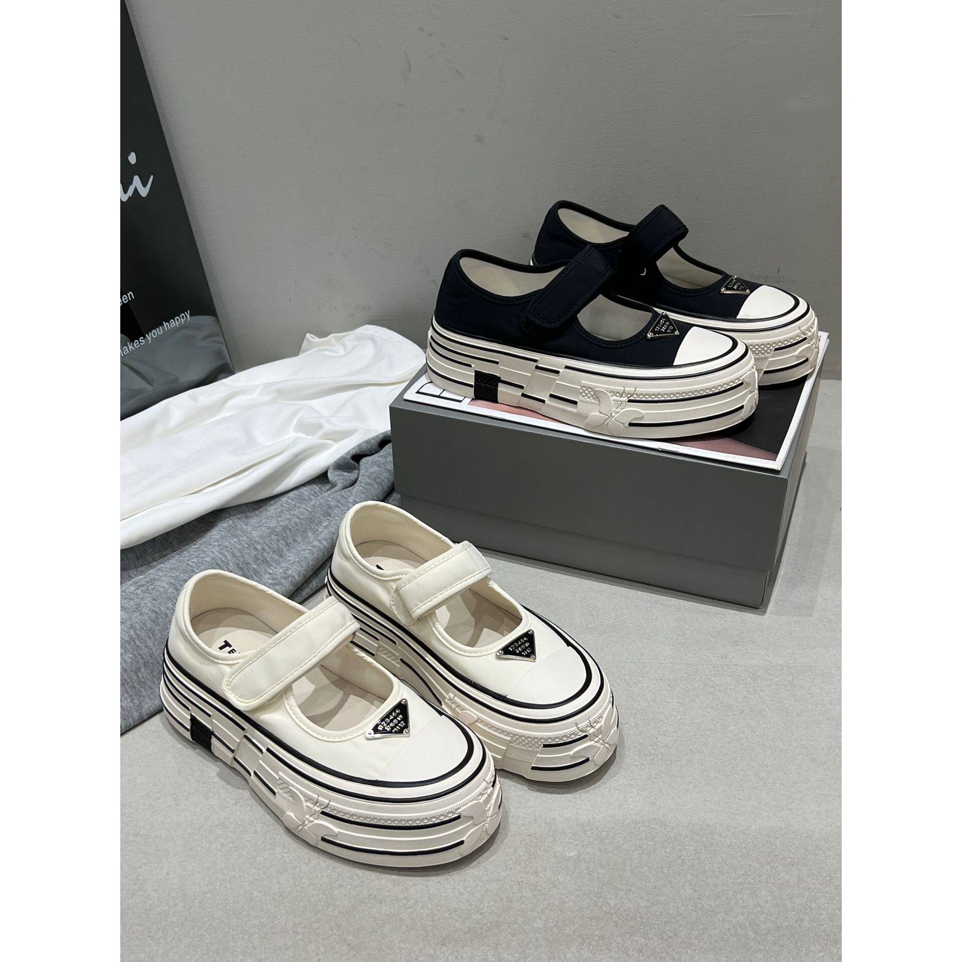 松糕鞋浅口小白女厚底增高女鞋2026春季新款魔术贴时尚休闲帆布鞋