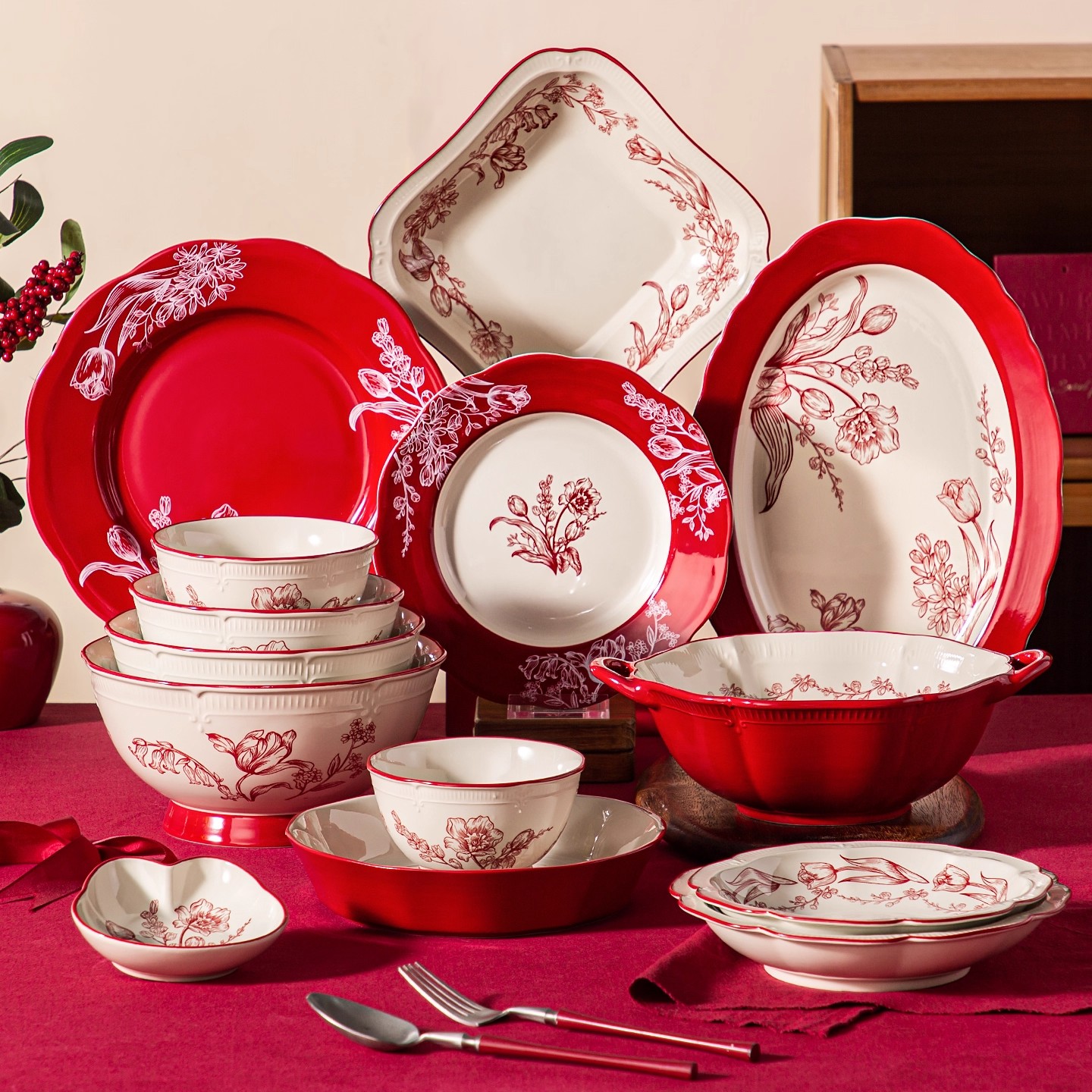 赤郁心澜新中式红色喜庆盘子菜盘家用新款釉下彩陶瓷餐具碗高级感