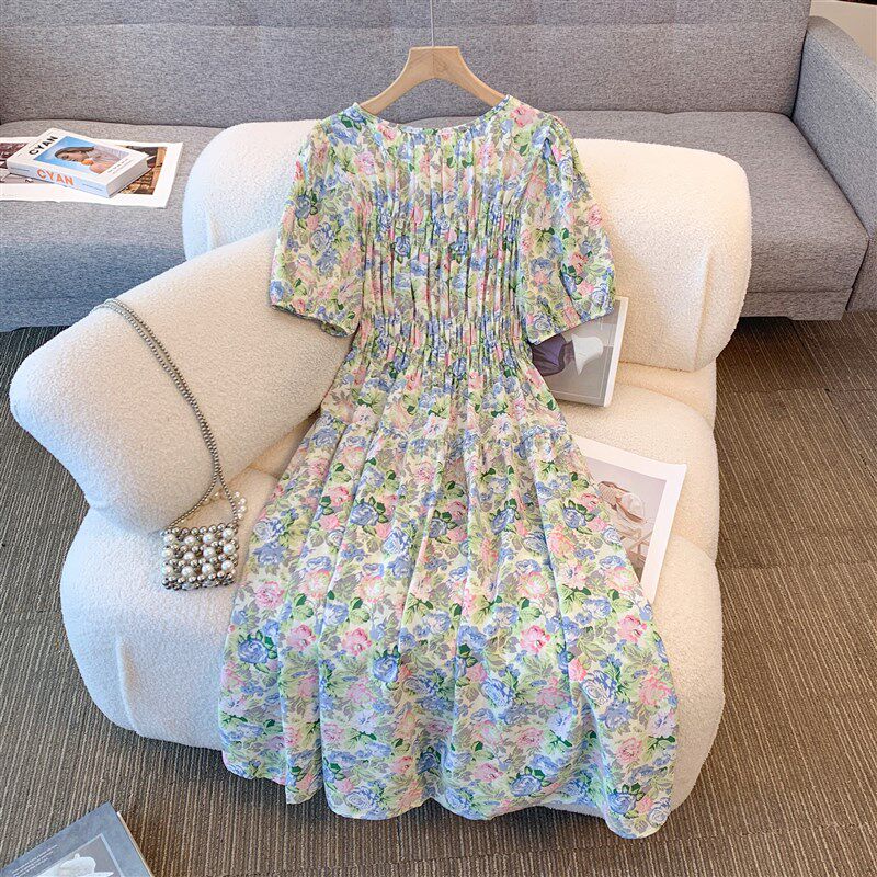 大码韩系大花显白胖mm窄肩高腰松紧腰遮肉显瘦中长款连衣裙