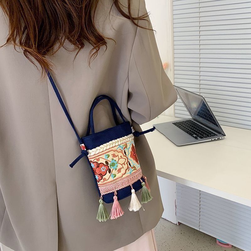 老人布包手机专用小挎包散步小拎包老人包包女奶奶斜挎流苏民族风,箱包皮具/热销女包/男包,小方包,淘宝优惠券,粉丝福利购,淘宝优惠卷