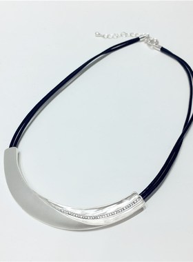 名族风复古新中式扭扭镶钻笑脸造型U形多层黑绳项链锁骨链颈链饰