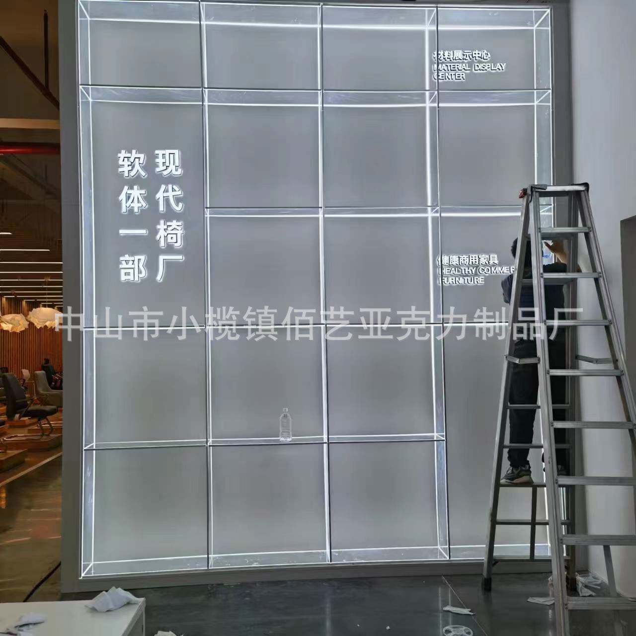 广东提供上门安装透明亚克力展示柜可带灯光有彩色机玻璃陈列柜