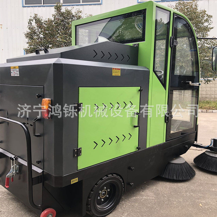 洒水小型扫地车 座驾2米电动清扫车 2000型封闭式扫地车