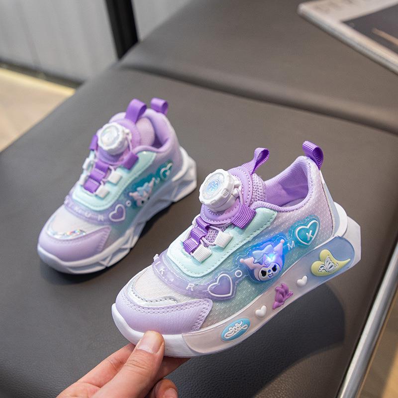 女童库洛米运动鞋2024春夏款透气网面亮灯公主软底旋转纽扣老爹鞋
