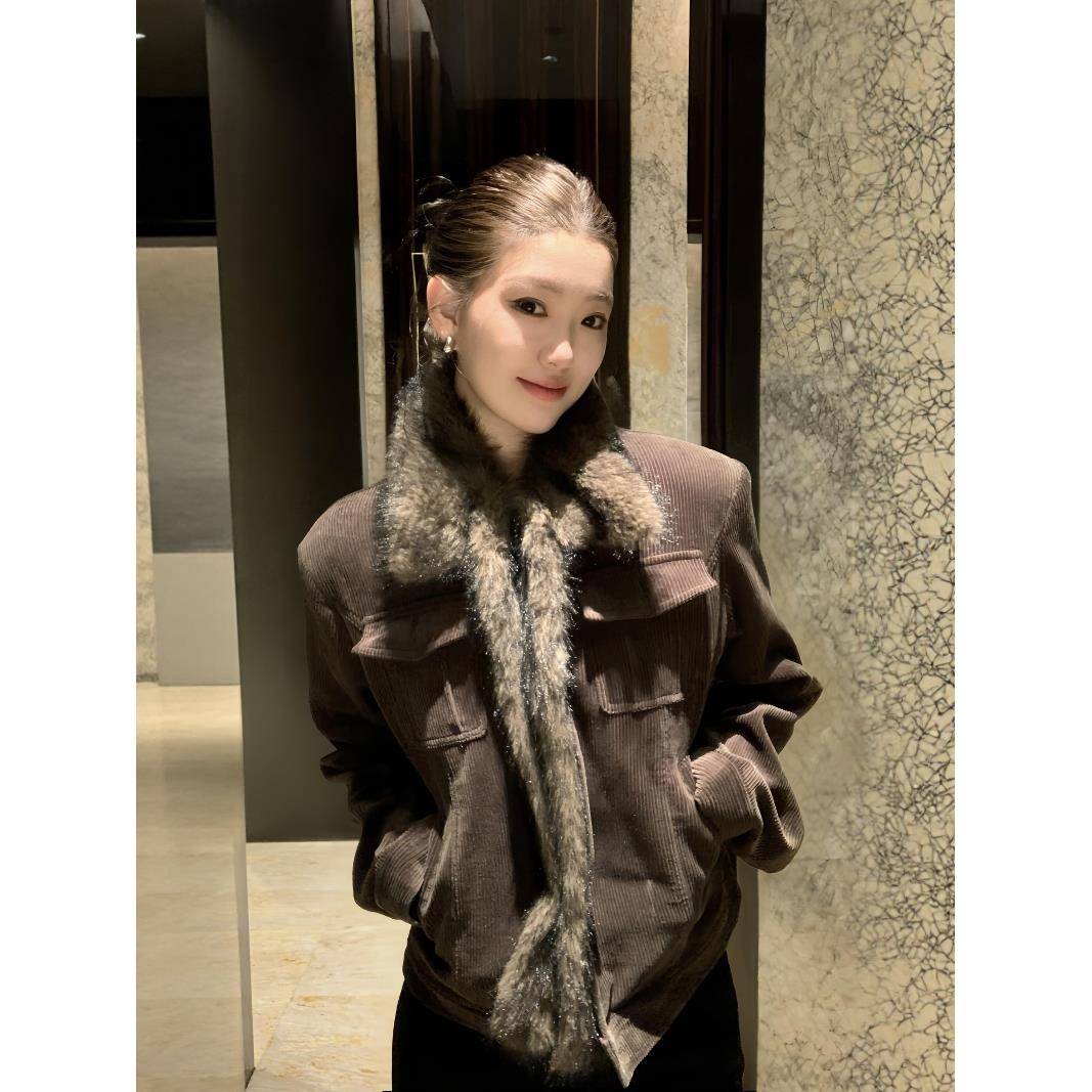 AUNP 覆古做旧可拆卸毛领夹棉夹克女秋冬季棕绿色灯芯绒加厚外套