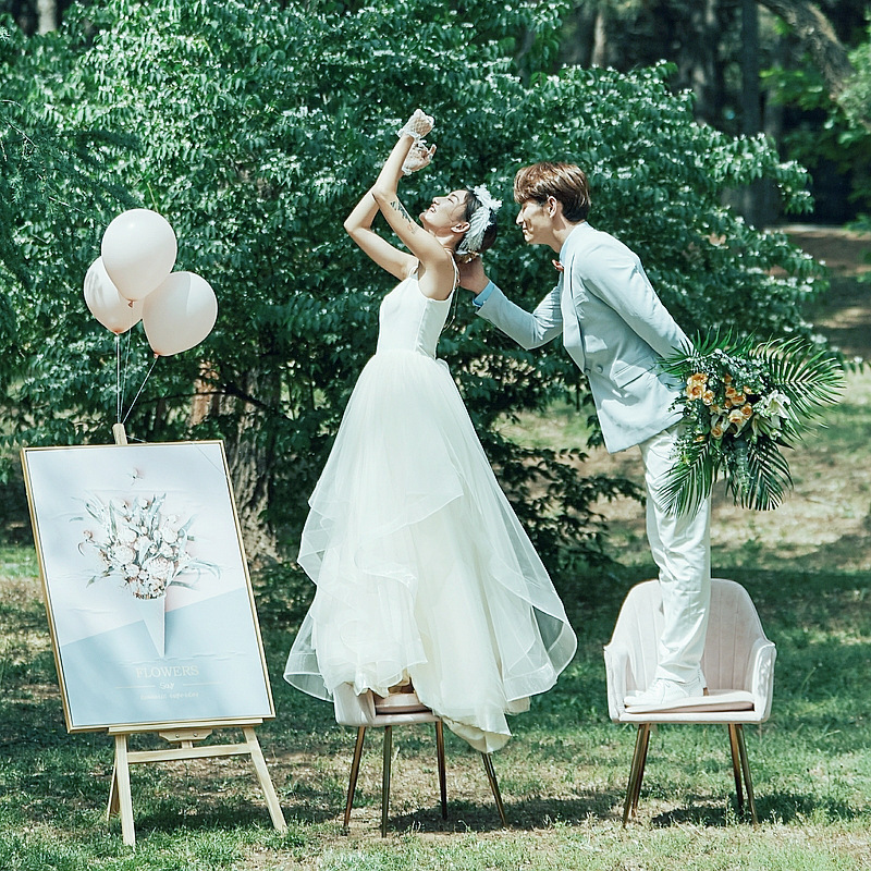 极速婚纱简约轻婚纱森系新款新娘出门纱吊带超仙梦幻旅.拍轻纱礼