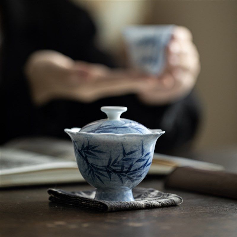 泥人述 手绘点墨青竹花口盖碗 釉下彩竹子葵口泡茶碗高足陶瓷茶器,餐饮具,茶杯,淘宝优惠券,粉丝福利购,淘宝优惠卷