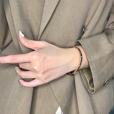 钛钢手镯女罗马数字简约时尚个性潮韩国手镯男女同款情侣手链潮