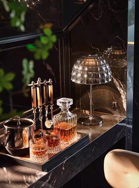 现代轻奢厨房摆件高级感售楼部冰桶酒具道具桌面软装搭配设计师