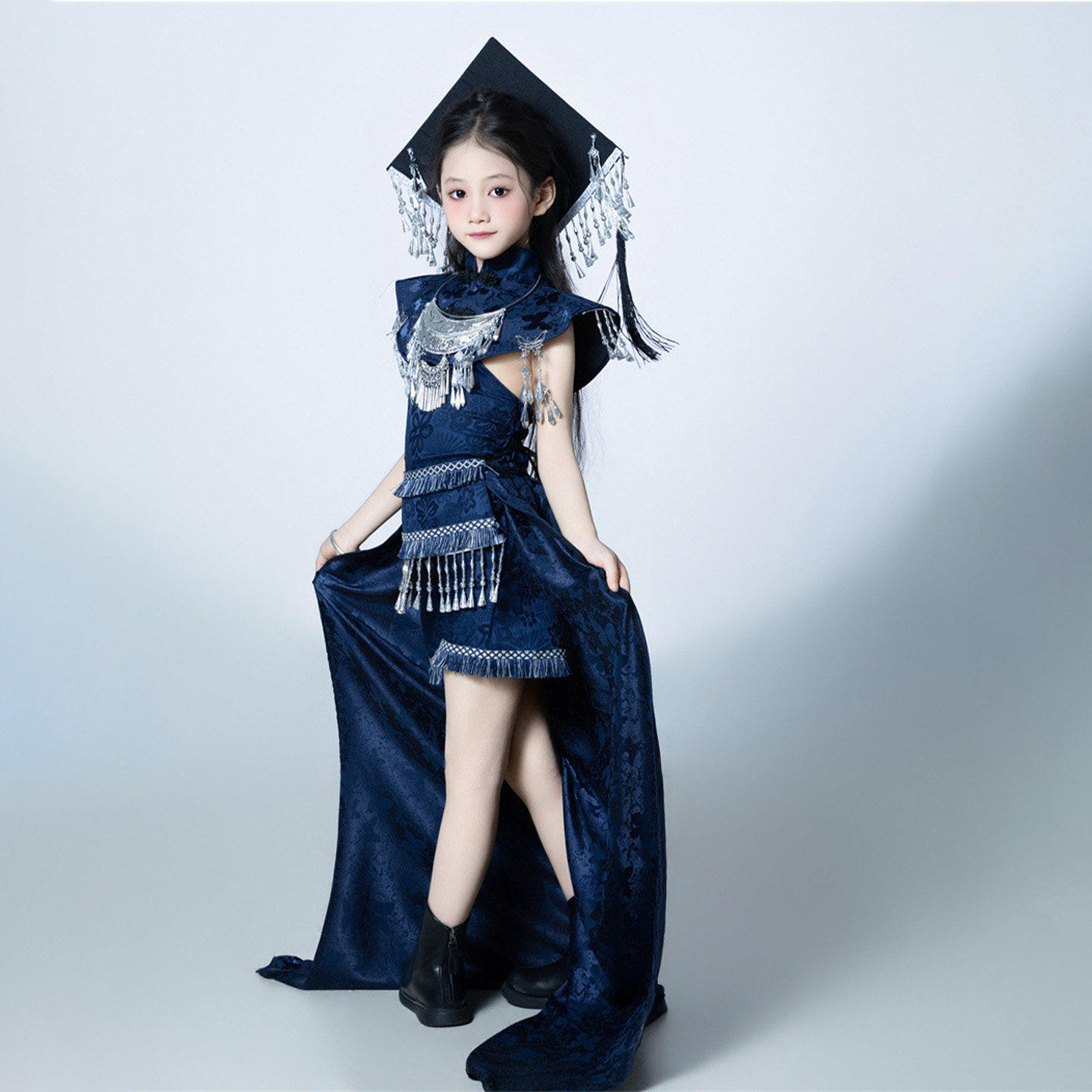 少儿模特比赛女童走秀服装民族风深蓝苗疆风拖尾套装异域风t台秀6