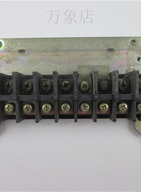 ATV31HU55NUA 变频器接线端子排 接线排 实物拍摄