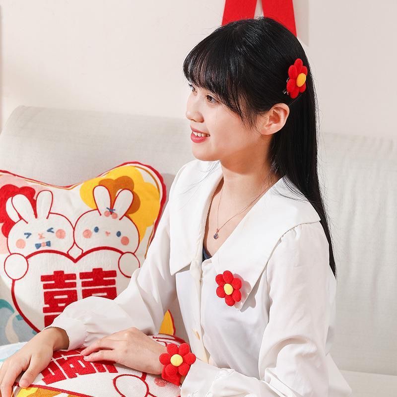 小红花啪啪圈幼儿园儿童胸针表演发夹结婚用品网红少女花手环发圈