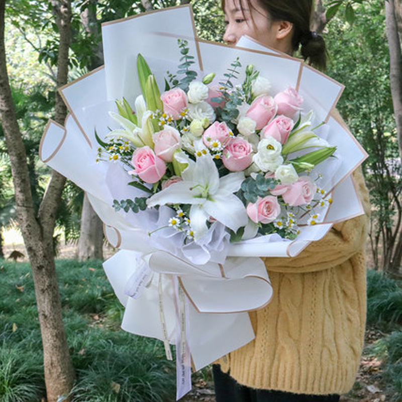 全国鲜花速递同城碎冰蓝香水百合花束上海北京广州玫瑰生日配送店