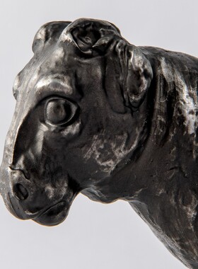 Rzone 现代简m约抽象牛摆件高级感时尚创意设计师样板房桌面装饰