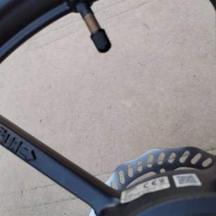 旋式 N2.125可以装 飞 带碟片带轮胎20 方轮一体后轮电八机48v20寸