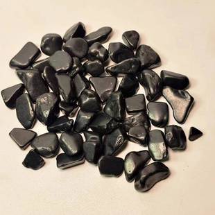 爆款高碳含量次石墨Shungite抛光碎料随形中小泡水矿石天然矿石