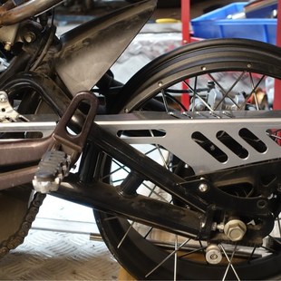 幼狮500改装 铝合金o小飞盖链条盖CNC保护盖齿轮盖挡油盖牙盘盖