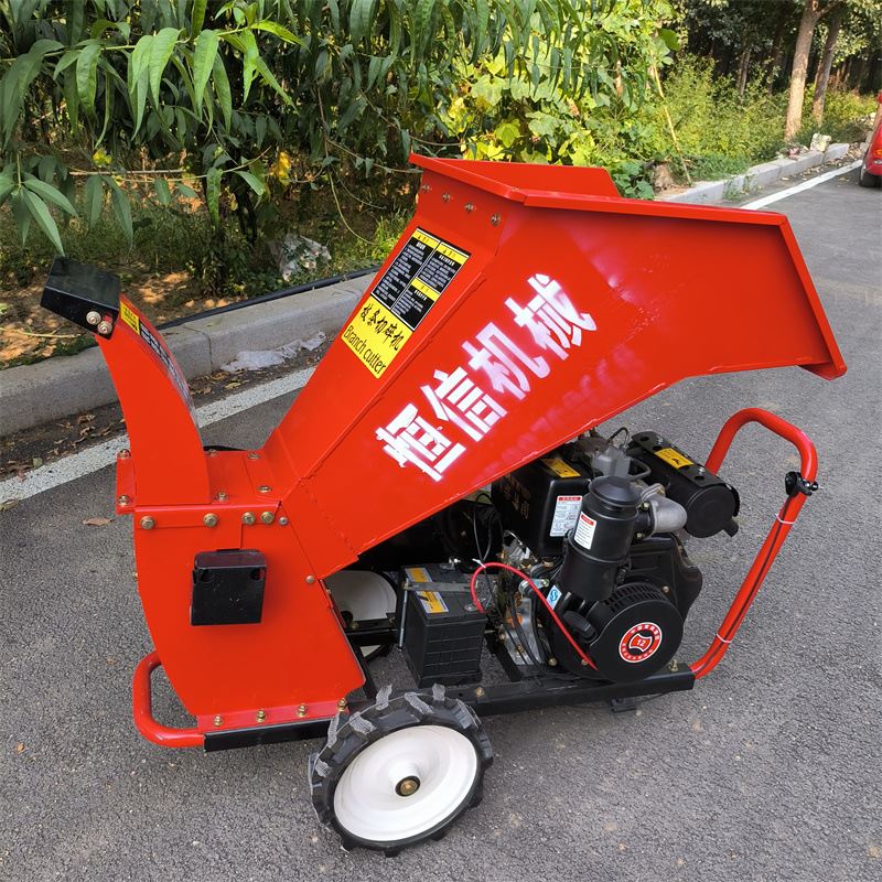 树枝杂草粉碎机手推移动式柴油修剪枝条粉碎机果园枝条碎枝机
