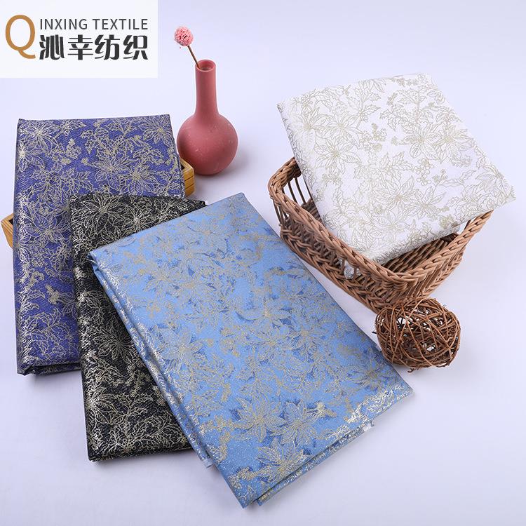 爆款圣诞全棉布料diy手工拼布国潮花卉圣诞装饰烫金撒银片桌布抱