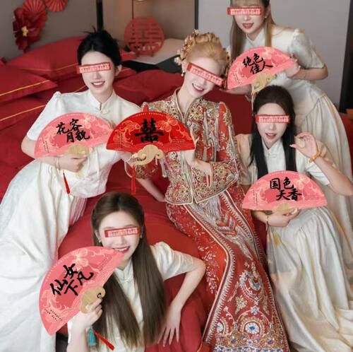 结婚伴娘团扇拍照道具晨袍伴郎接亲折扇子订婚拍摄工具婚礼小