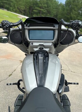 美产KSaT哈雷旅行121大道滑翔CVO改装黑色羊角把1.5英寸粗加高车