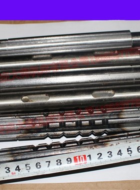 沈阳金山沈阳五机Z3032 ZQ3040摇臂钻K床花键轴L182齿轮轴配件