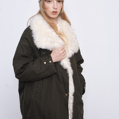 demi et demiEveryday is a Sunday毛绒领宽松棉服外套