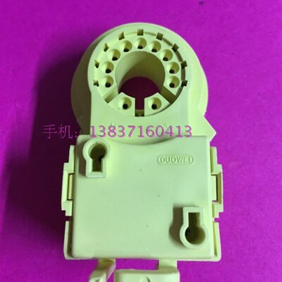 GZS10-302索尼显像管/10脚沟型双聚焦管座专用管座,颜色是黄的。