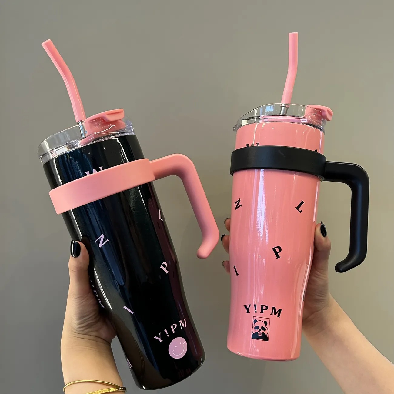 日本品质新款大容量巨无霸保温杯女生高颜值吸管杯不锈钢手柄水杯