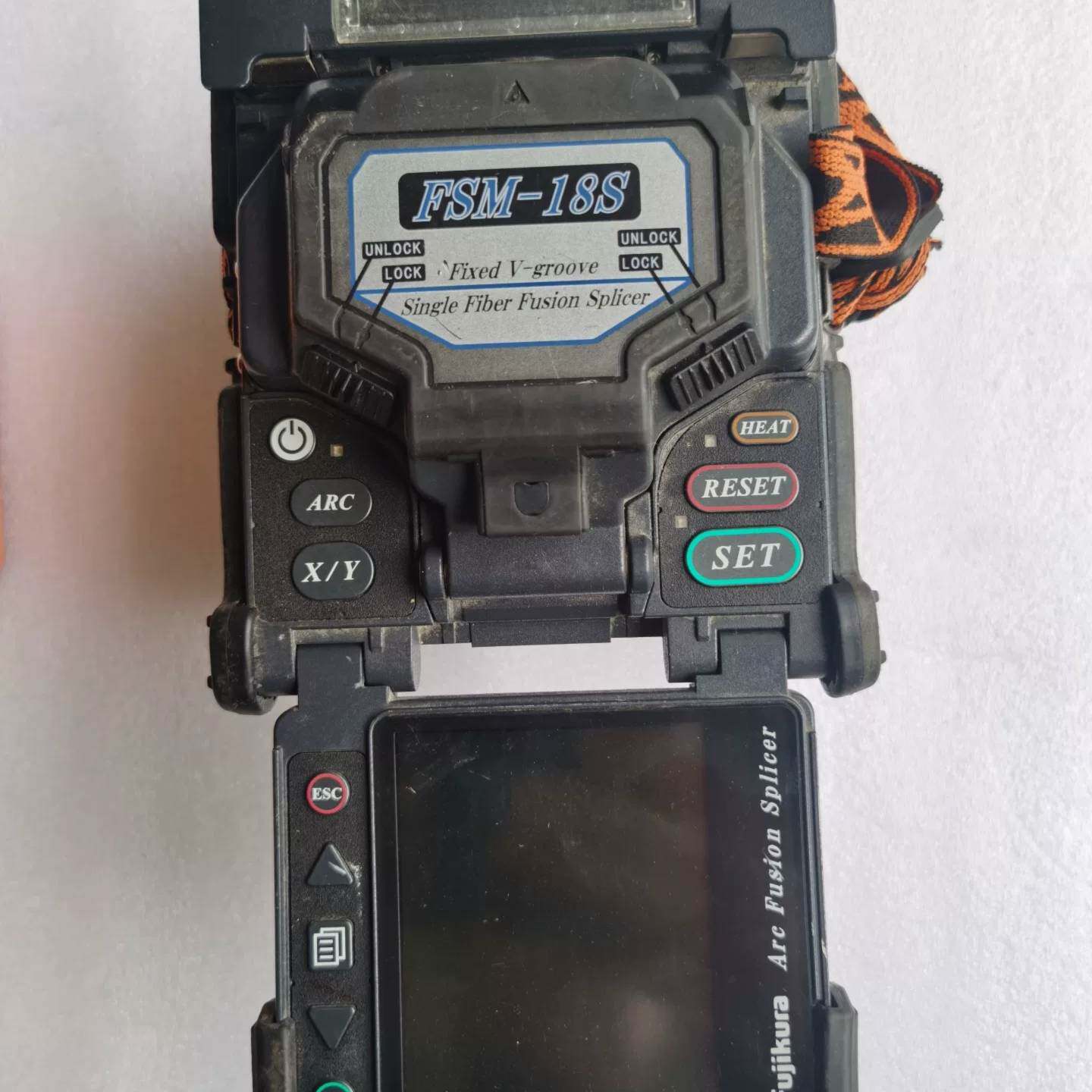 可议价藤仓FSM-18S光纤融接机，机器成色如图，功能包好，电池和
