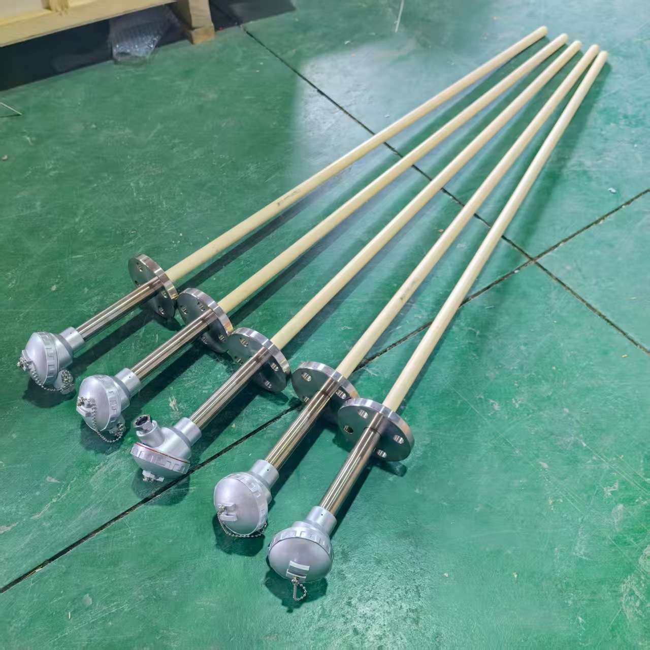 WRP-122/132 S/R/B型刚玉管陶瓷耐高温热电偶1300/1600度热电偶