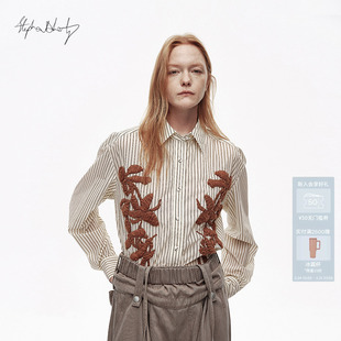 AVVENN×艺术家联名宽松阔肩略透微弹花卉绣花长袖 AL30902583 衬衫