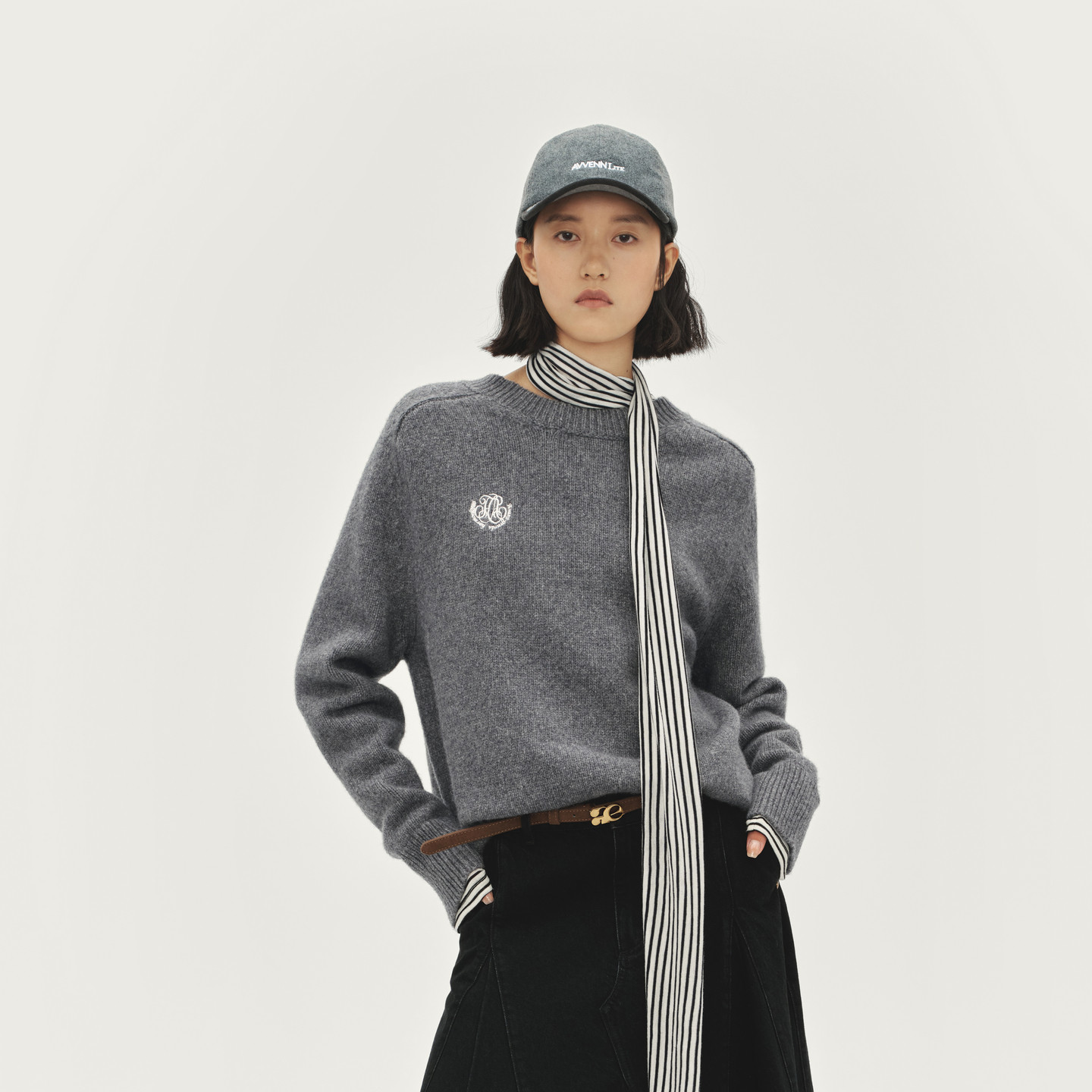 AVVENN灰色圆领刺绣落肩廓形宽松羊毛毛衣百搭松弛感AL90601672