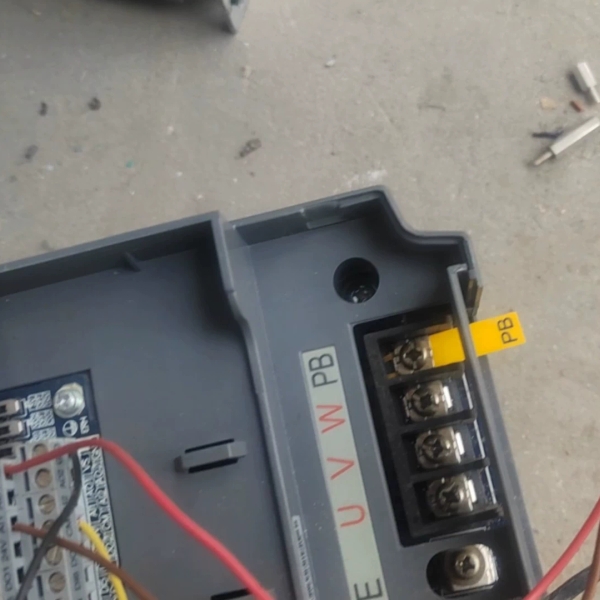 四方变频器，E580-4T0090G/4T0011P拆机成色【议价】