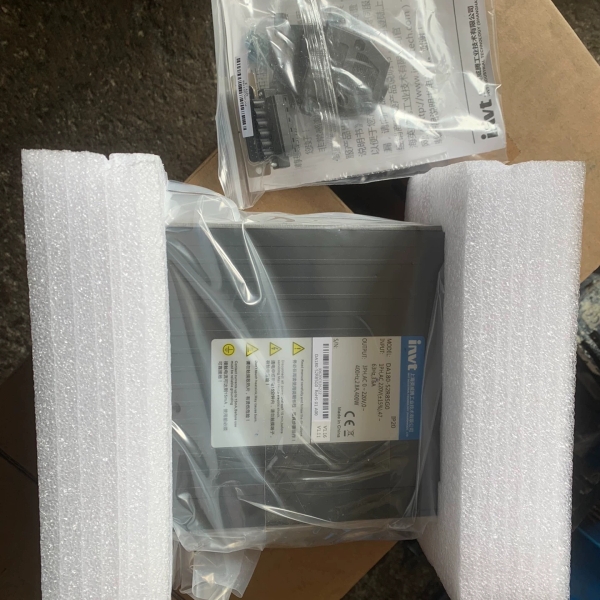 【顺庆】英威腾驱动器、DA180－S2R8SG0、6台成色如图功能包【议