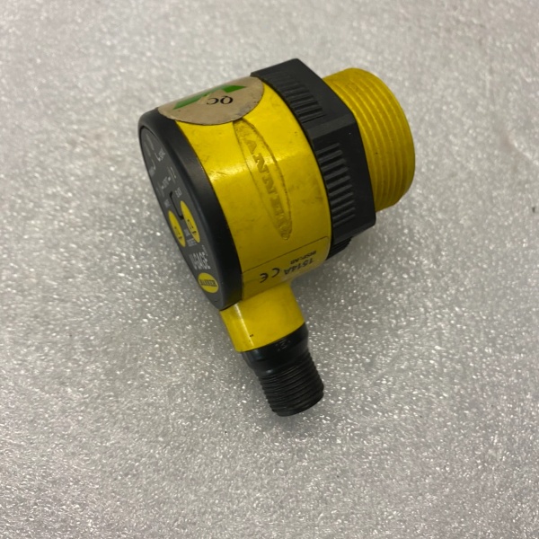 【顺庆】U-GAGE美国邦纳超声波传感器，实物拍摄，只有一个，测试