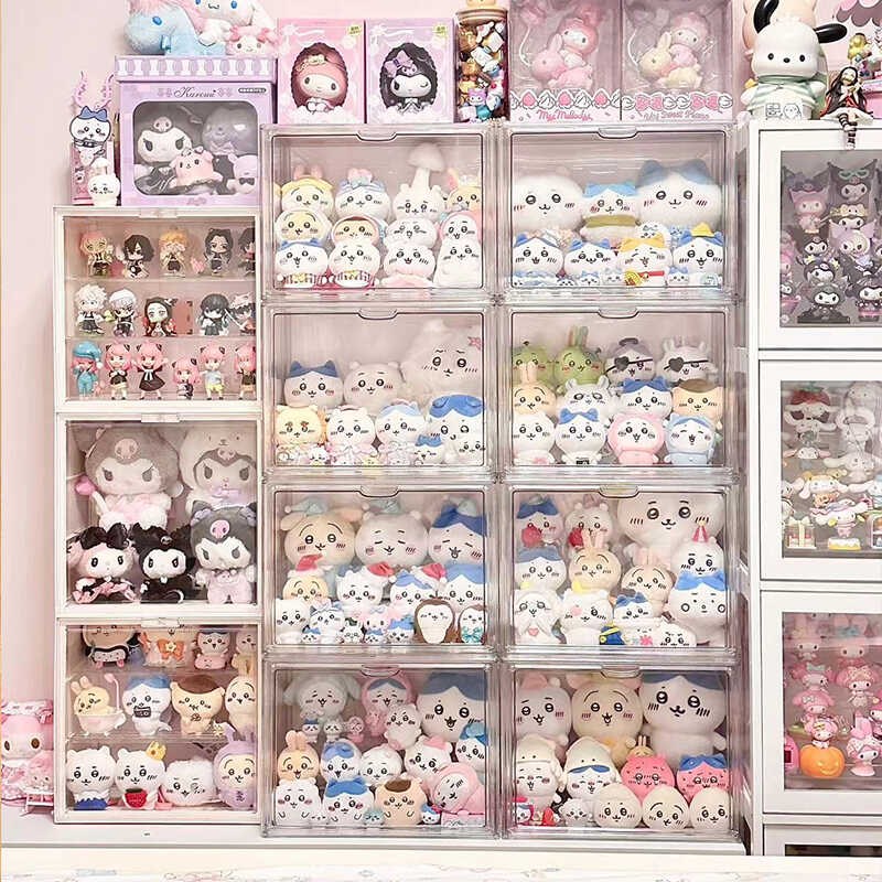 热销chiikawa乌萨奇公仔展示盒棉花娃娃玩偶吉伊T卡哇挂件透明收