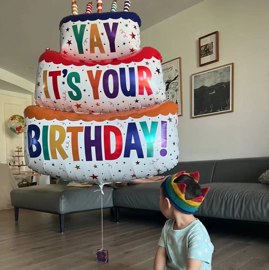 小红书同款大号彩色蜡烛蛋糕铝膜气球儿童生日派对装饰铝箔氦气球
