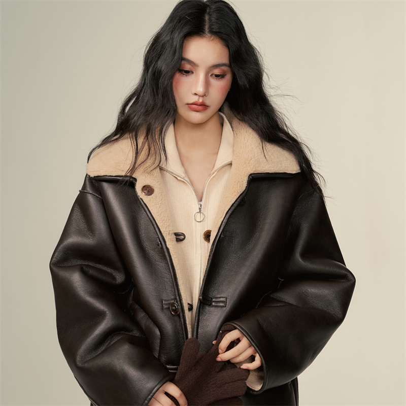 董璇同款明星同款两穿外套女皮衣