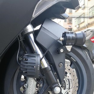 配件辅助防水大灯爆闪 400改装 S2R摩托车射灯光阳赛艇CT250x 300