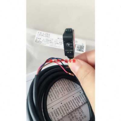 极速2F2612F2912F262激光传感器D2FE P EX-L2122FRL221侧至柒  EX