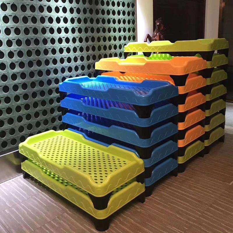 幼儿园专用宝宝床儿童床加厚塑料床折叠全塑料床午休 叠叠注塑床