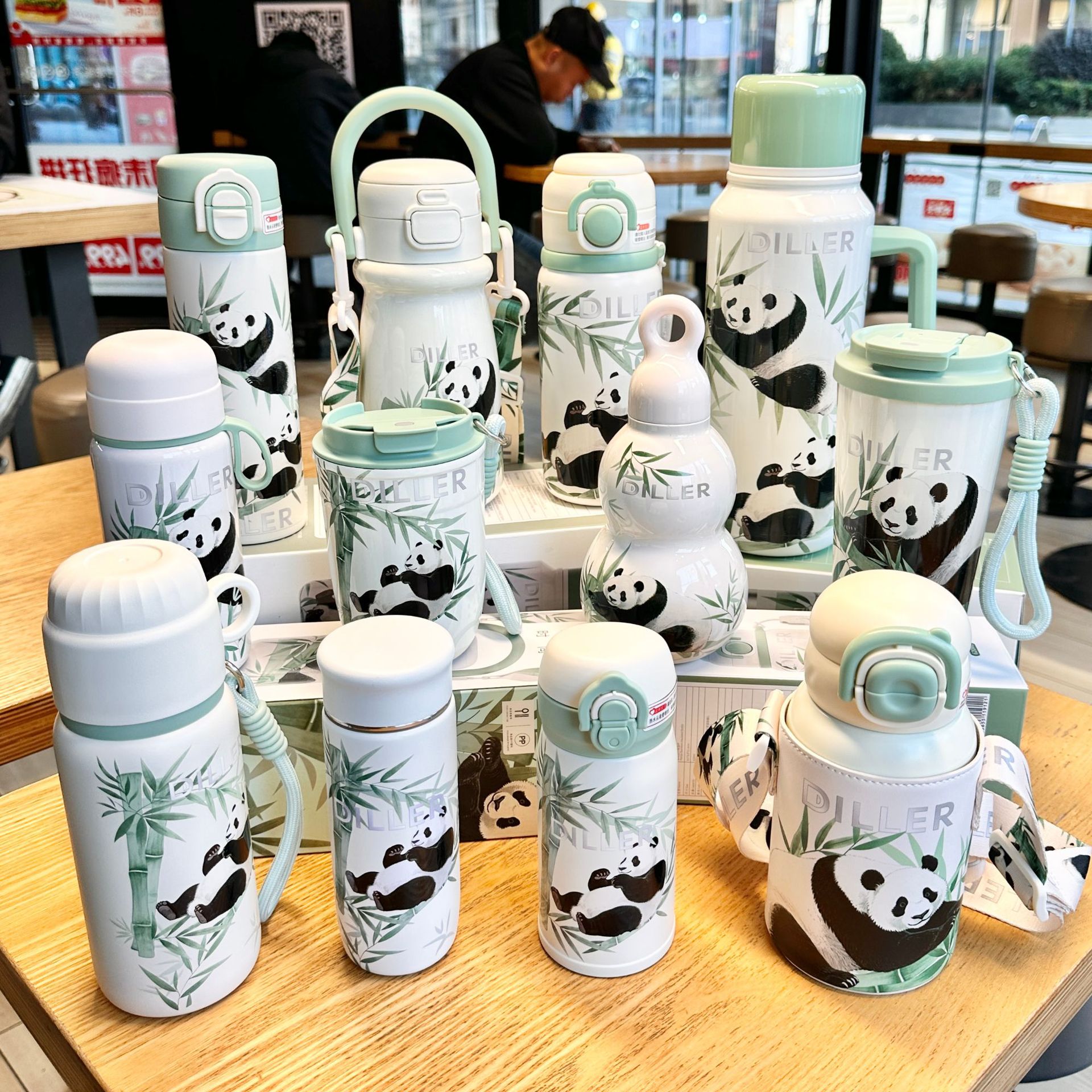 迪乐贝尔熊猫系列保温杯高颜值大