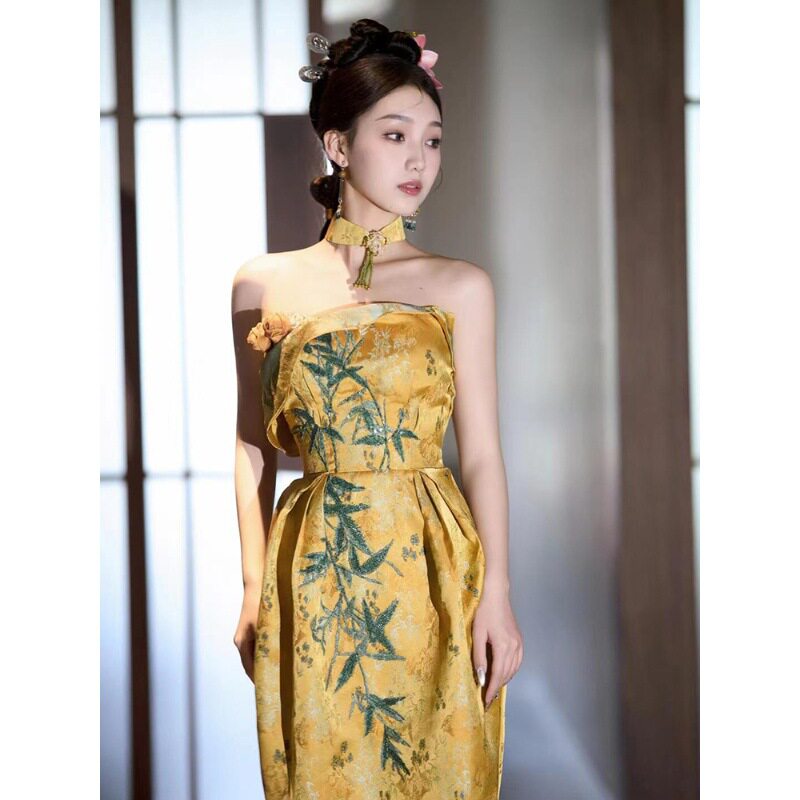 新中式晨袍女2024新款高级感抹胸新娘订婚礼裙复古国风结婚敬酒服
