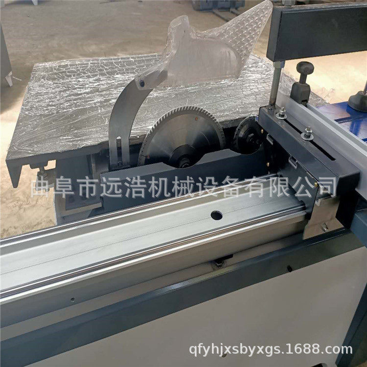 远浩自动导轨升降精密裁板锯
