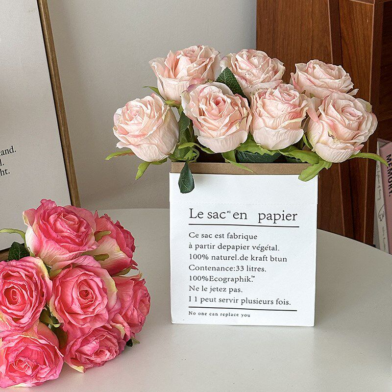 新品ins纸袋i牛皮纸仿真玫瑰花家居插花装饰摆件玫瑰花束拍照道具
